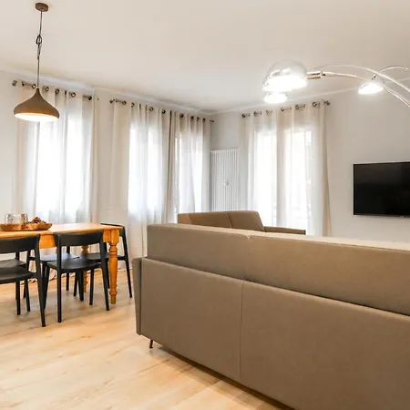 Apartment Town 4 *